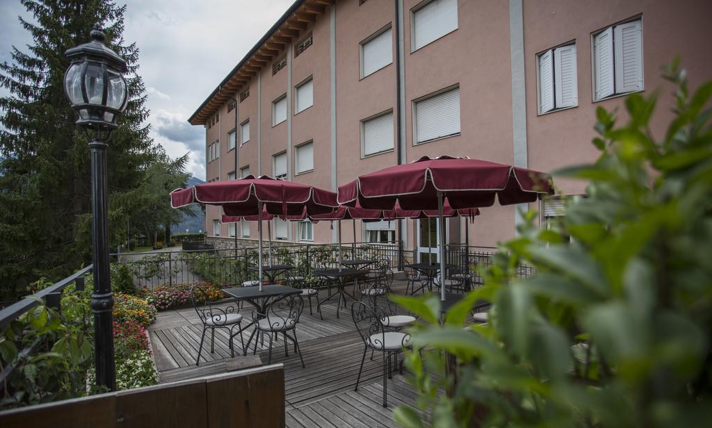 Park Hotel Sacro Cuore Cavalese Exterior foto